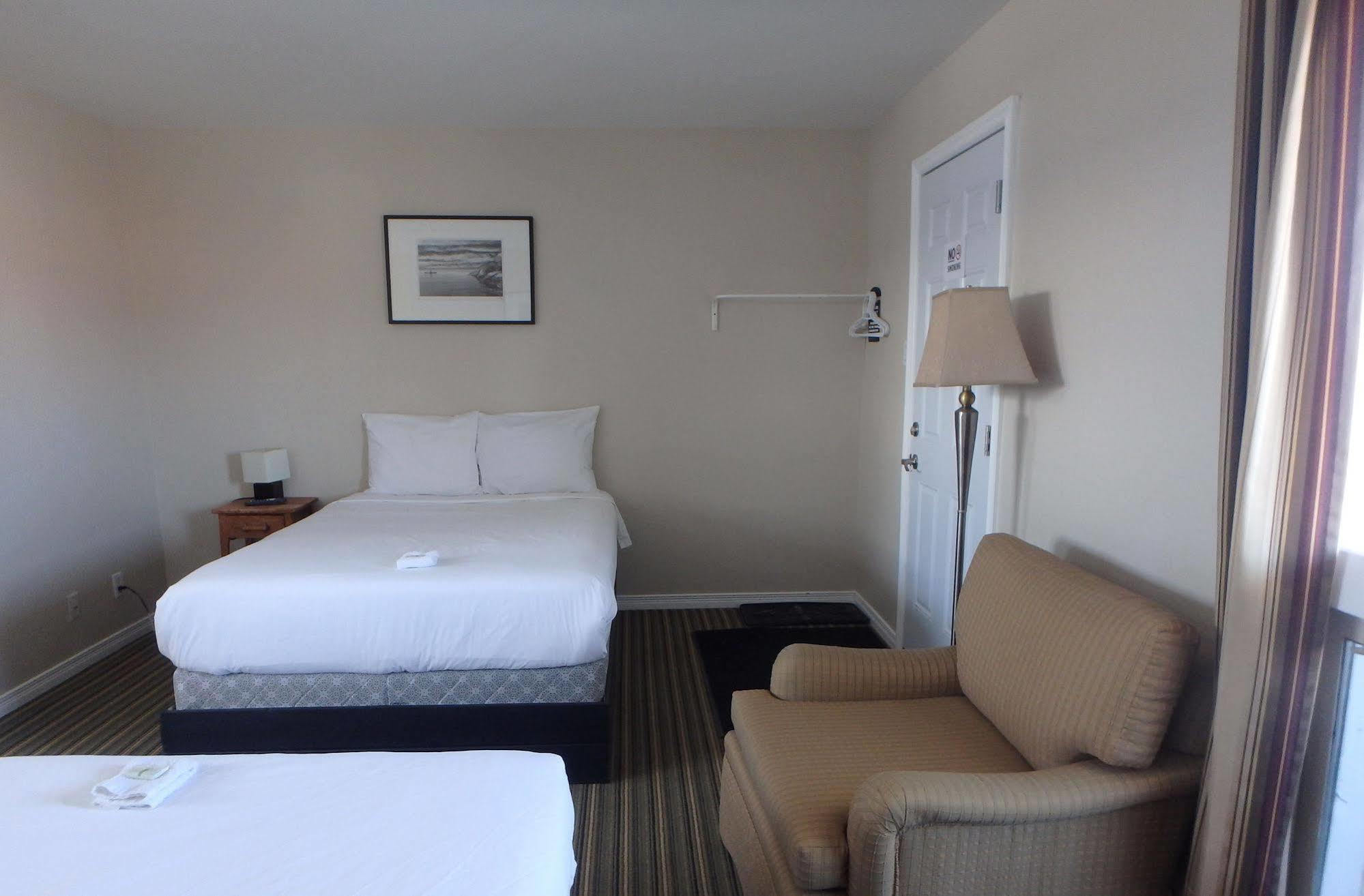 Wheel Inn Motel New Liskeard Bagian luar foto